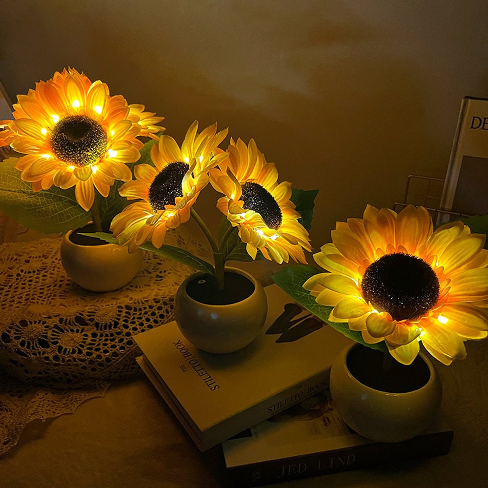 PetalGlowTM Sunflower Lamp